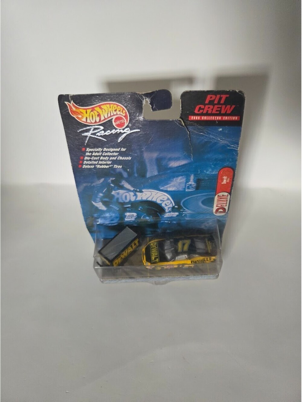 Hot Wheels Racing Pit Crew DeWALT #17 Car & Tool Cart – 2000 Collector Edition